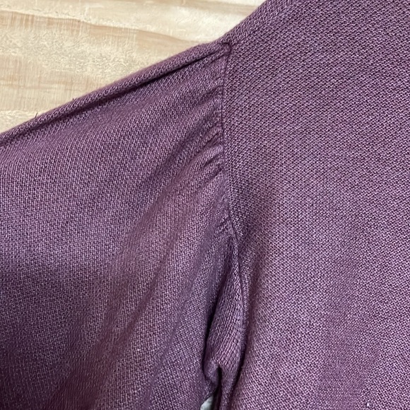 American Eagle size large burgundy color ballon sleeve lightweight crew sweater - Picture 2 of 7